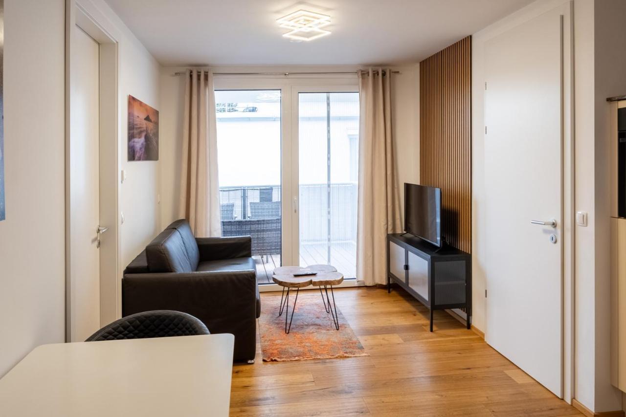 Modern Apartment W/ Cozy Balcony Near City Center Wien Exteriör bild