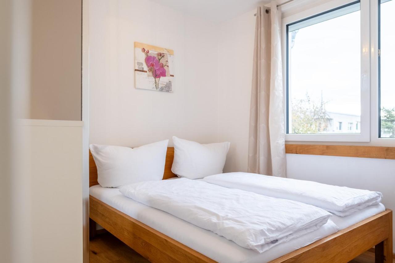Modern Apartment W/ Cozy Balcony Near City Center Wien Exteriör bild