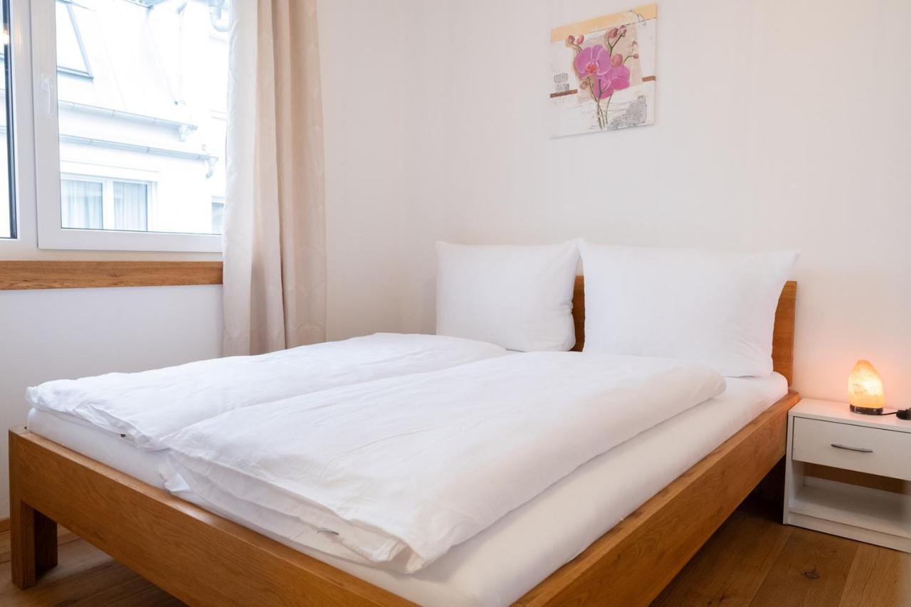 Modern Apartment W/ Cozy Balcony Near City Center Wien Exteriör bild
