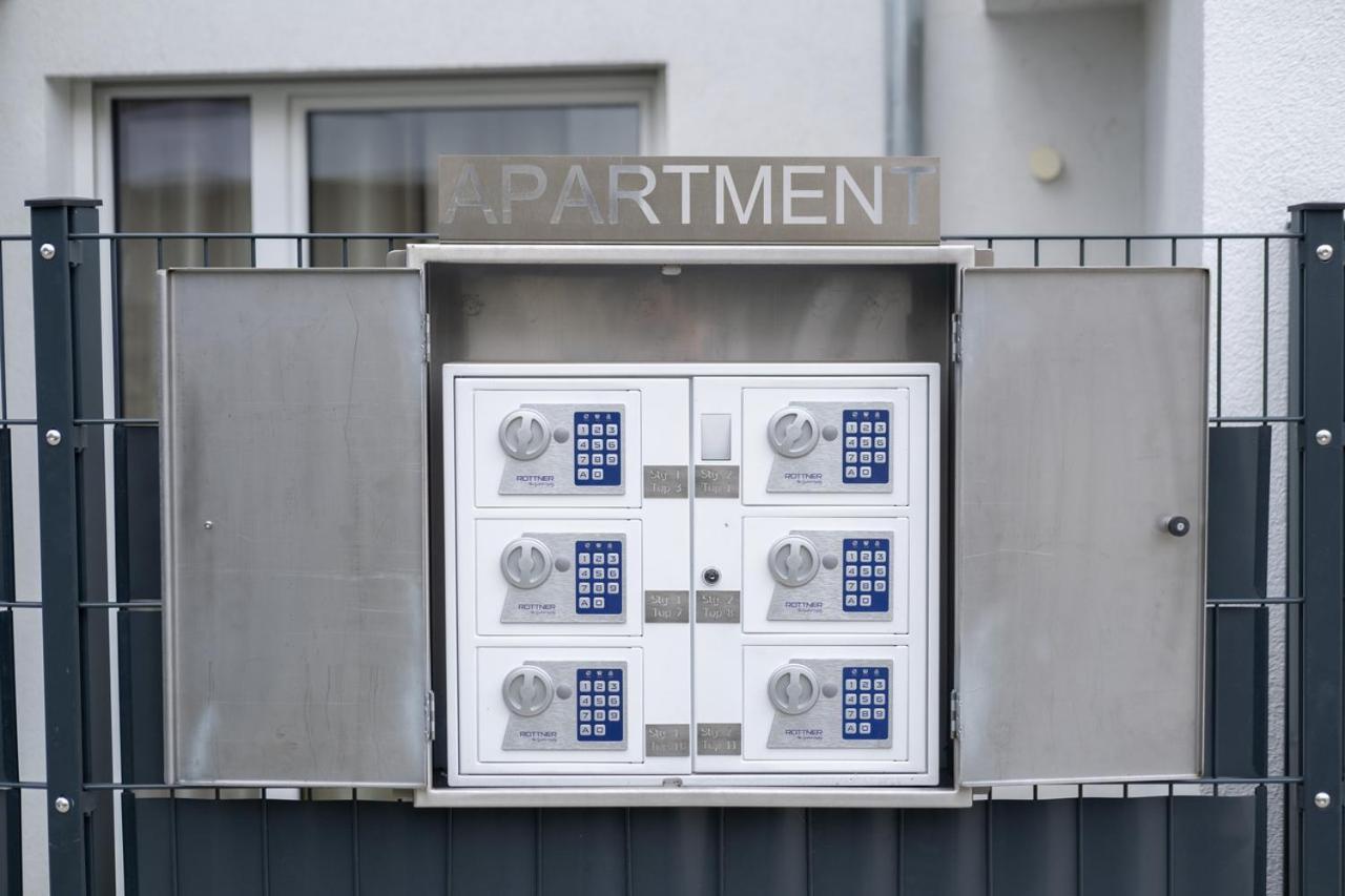 Modern Apartment W/ Cozy Balcony Near City Center Wien Exteriör bild